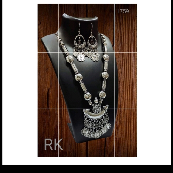 Necklace with earrings - Picture 4 of 5